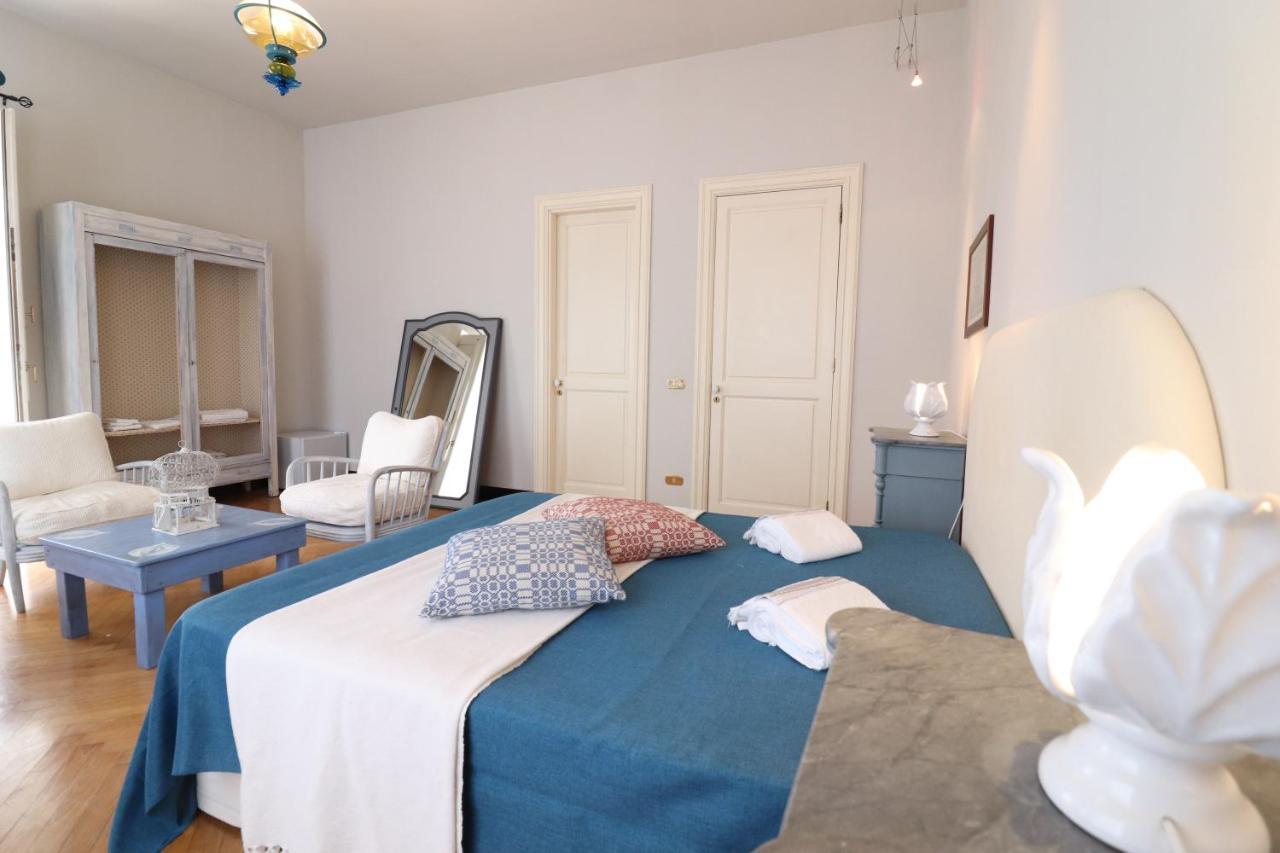 レッチェ Relais Delle Rose Bed & Breakfast エクステリア 写真