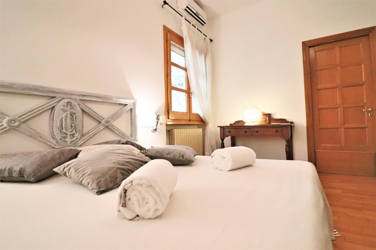 レッチェ Relais Delle Rose Bed & Breakfast エクステリア 写真